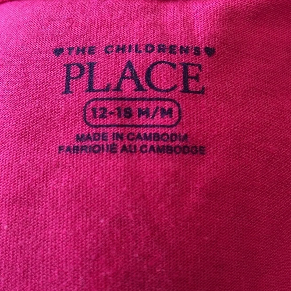 🩷The Children’s Place🩷Pink Long sleeve graphic Tee size (12-18m)